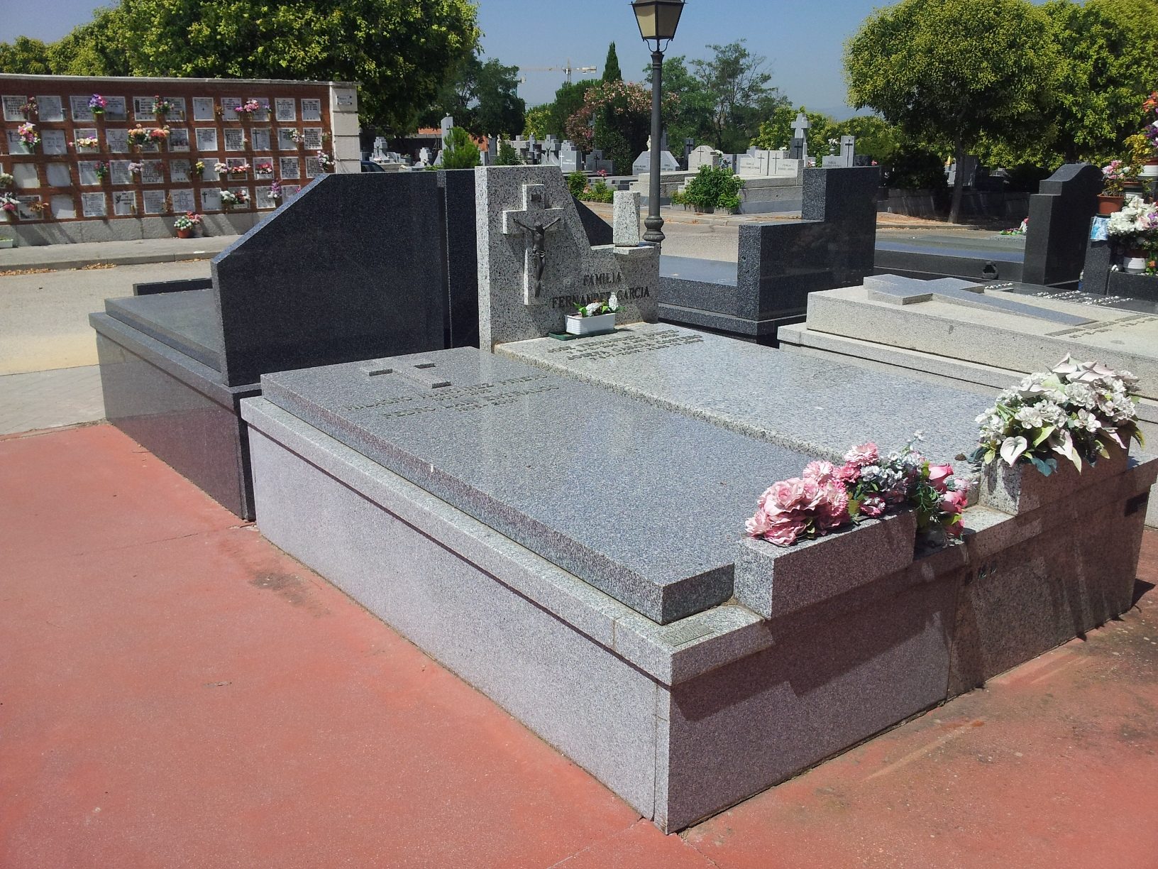 Pedro Lain Entralgo's tomb, Madrid - 01.jpg